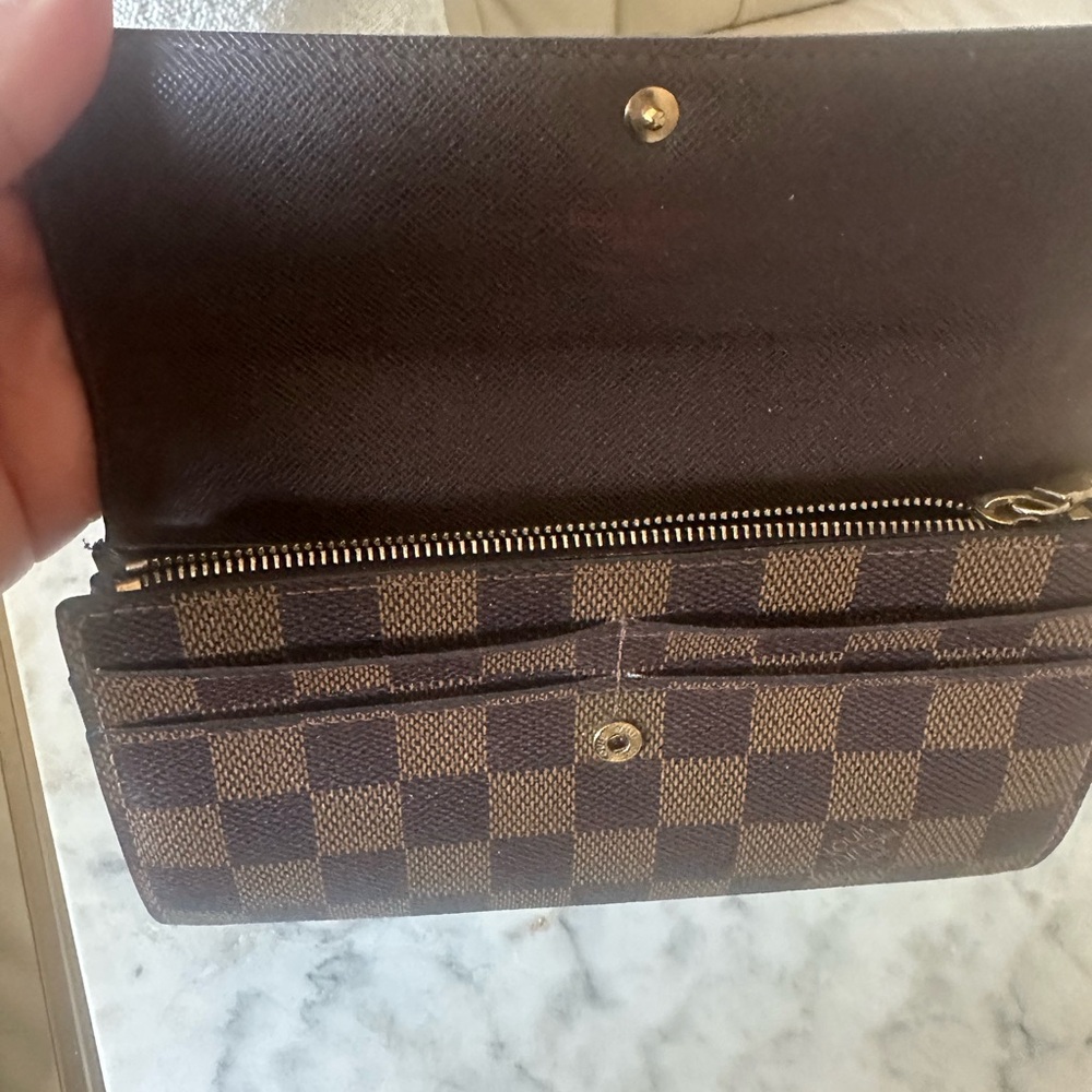 Authentic Louis Vuitton Brown Checkered Wallet - Picture 3 of 4